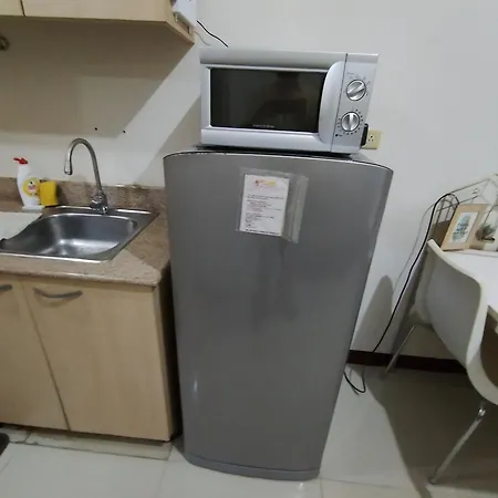 Fully Furnished 1 Bedroom Condo Unit